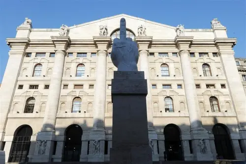 Borse Europee sostanzialmente stabili, in Italia Bancari sempre deboli