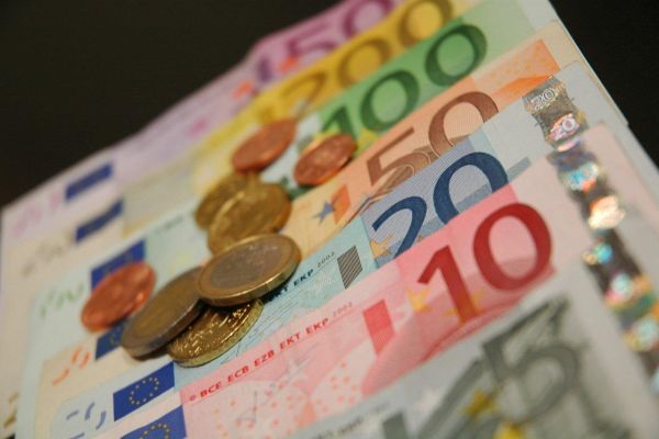 Come arrotondare lo stipendio con piccoli lavoretti